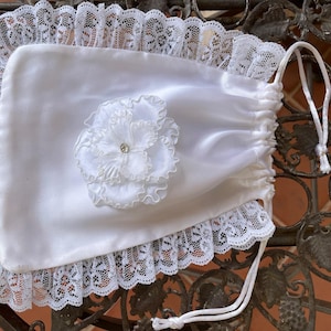Bröllop LITEN Pengpåse Vit Satin Handgjord, Brudpåse med dragsnöre, bröllopspåse, Första nattvarden flickor present