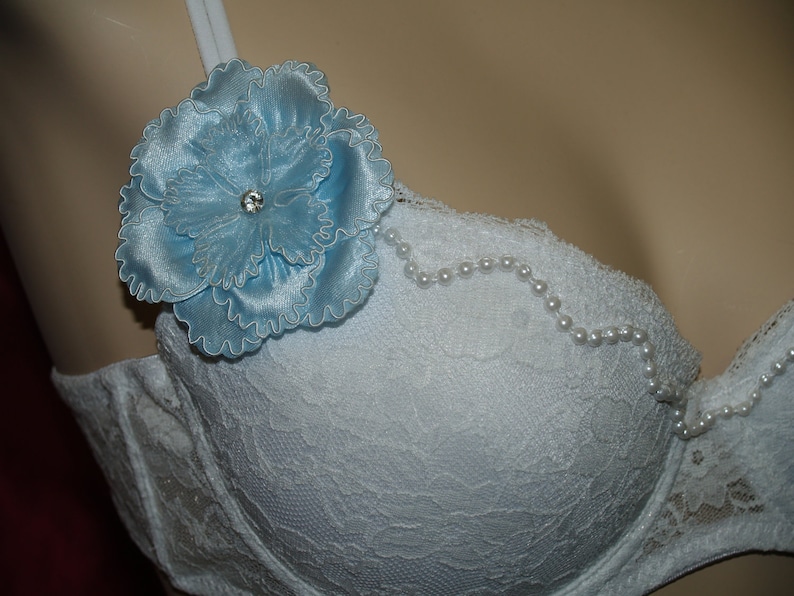 Brides Push-up Bra White lace and blue flower image 2