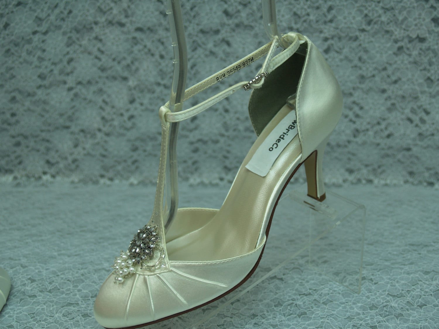 IVORY Wedding Shoes mid heels Vintage style Rounded Toe T Etsy