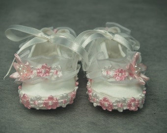 Baby girls Shoes white Pink 00 to 3, White Satin Soft Sole Crib Bootie Shoes, Pink Flowers, Baby Mary Janes, Christening,Baptism,Blessing