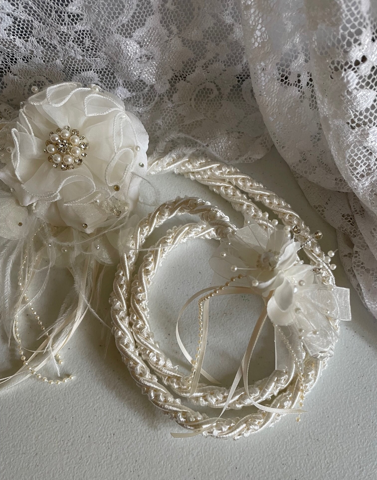 Vintage Style Ivory Wedding Laso Cord: Traditional Ceremony