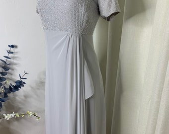 Silver Short Sleeve Beaded Chiffon Dress in Size 12, Vintage Mother of The Bride by Caterina,Anniversary Dress,Modest Gown,Flattering Design