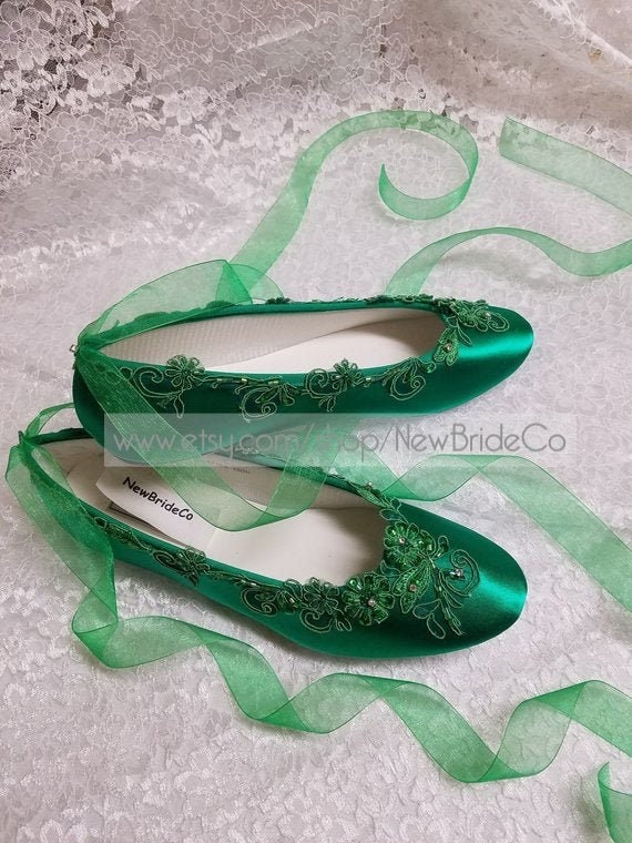 green lace shoes