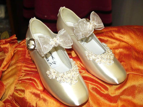 Girls Size 13 Flower Girls Shoes Off White Satin Mary Janes with beautiful flowers appliqu and bow,Pearls,First Communion,Ready to Ship