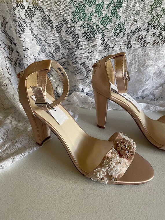 Plateau hakken goud met bredere hak | Glitter hakken