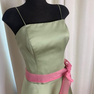 Strapless Green Satin Short Formal dress size 10, Olive Green & Pink Rose,Optional Spaghetti Straps,A Line flared skirt, Vintage early 2000s