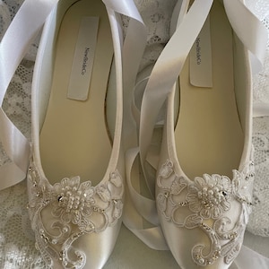 Brides White Wedding Flatssatin OFF-WHITE Shoes Lace Applique - Etsy