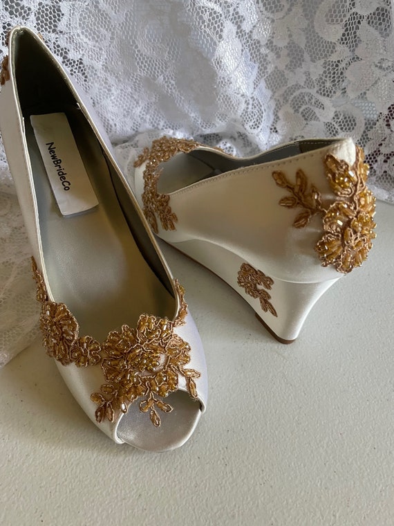 Taupe bridesmaid shoes 2025