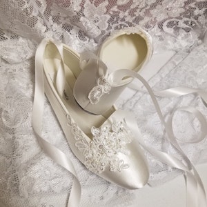 Bride Off White Wedding Flats,Off-white Satin Shoes,Lace Applique with Pearls,Lace Up Ribbon Ballet Style Slipper, Comfortable Wedding Shoes image 3