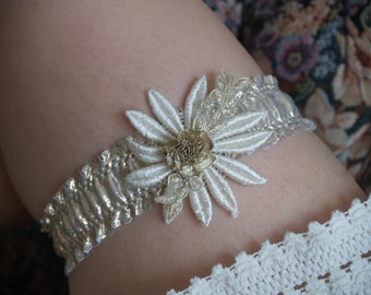 Gold Wedding Garter, Daisy, single garter, 50th anniversary, touch of gold, bling bride, Brides Gold Garter Belt, Burlesque, Lingerie