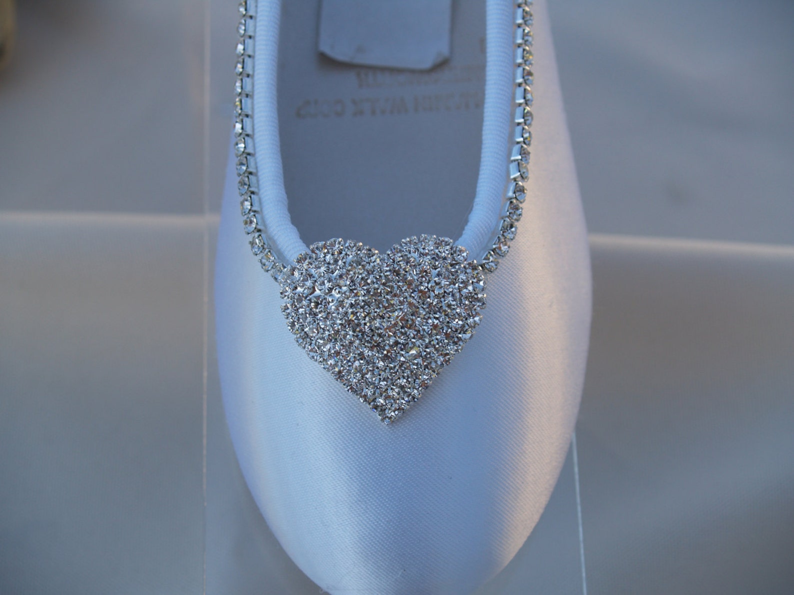 shoes flower girls crystal heart satin crystals edging flats, girls wedding ballet style slippers, closed toe flats,chic