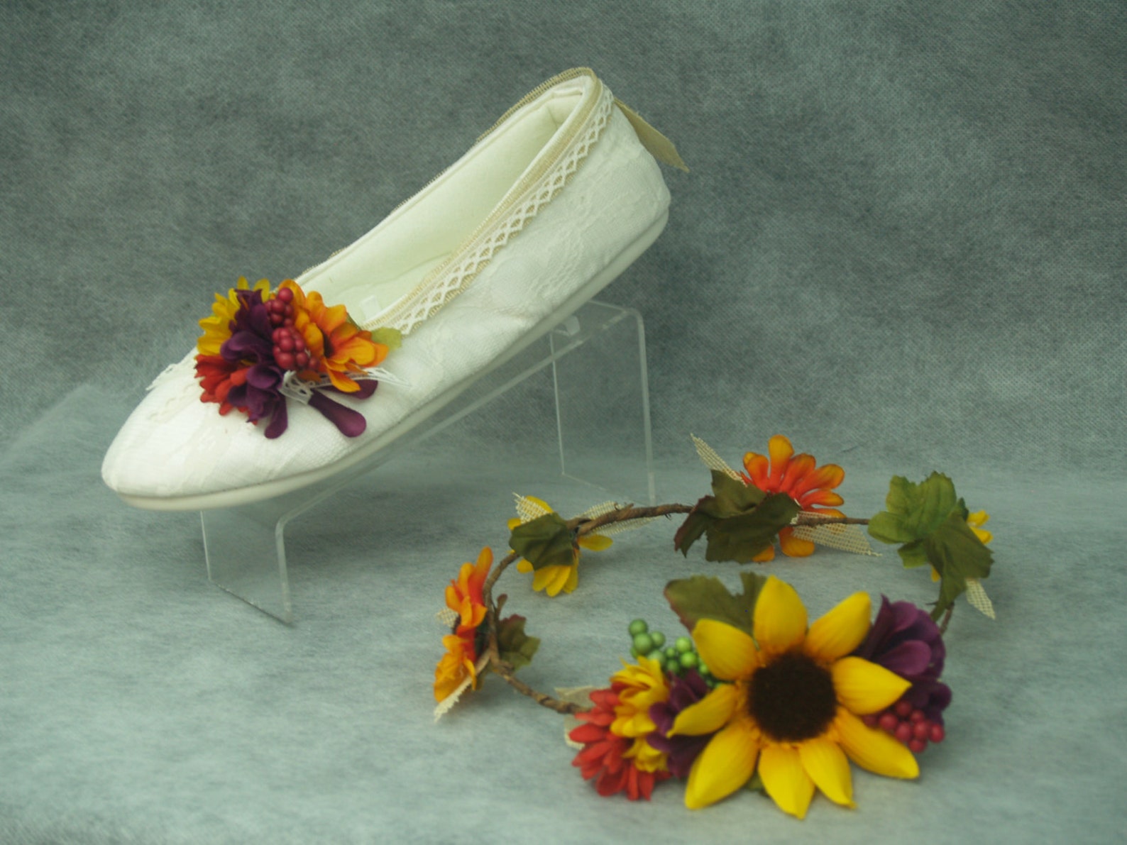 fall wedding flats rustic shoes, burlap and lace, autumn colors, ballet style flat slipper, outdoor garden party, woodland, whim fall wedding flats rustic shoes, burlap and lace, autumn colors, ballet style flat slipper, outdoor garden party, woodland, whim