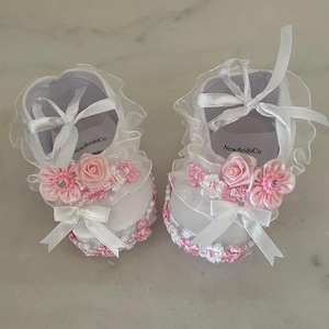 Baby girls Shoes Pink White sizes 00 to 3, Lavender Flowers, White Satin Mary Janes, Ruffles, Pearls, Baptism, Christening, Presentation,