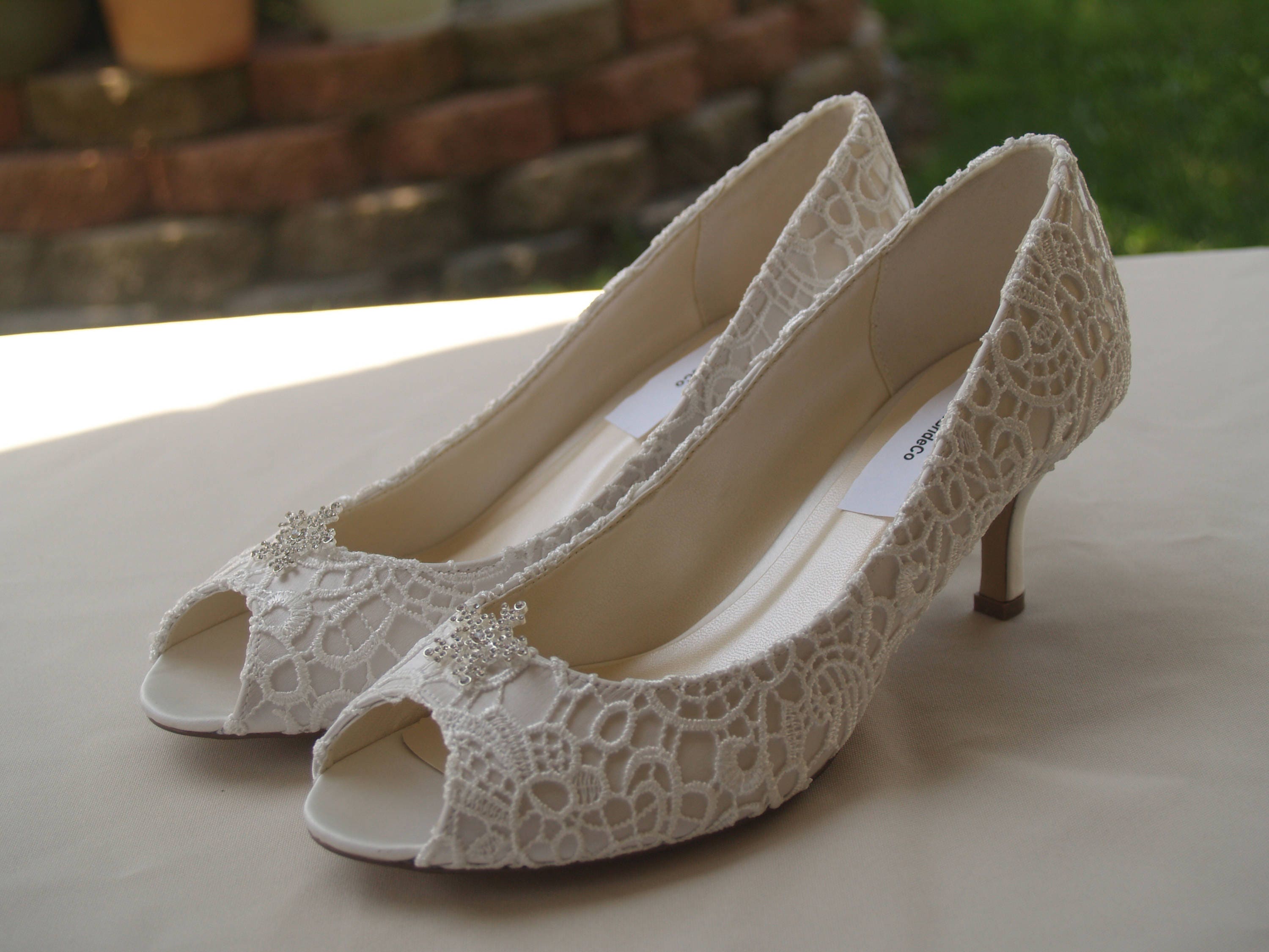 Size 8.5 IVORY Wedding Shoes2 1/4 
