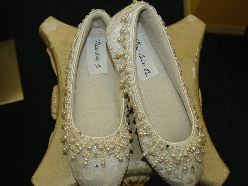 Wedding Ivory Flat Shoes Dangling pearls, and crystals adorn these beautiful shoes, Pearls galore, Pearl Wedding, slip resistant sole image 2