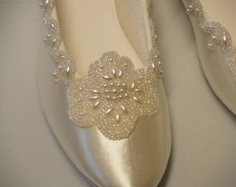 Wedding Flats Ivory Satin Elegant Beaded trims, Pearl and beads floral design, Off White, Cream colored Bridal slippers