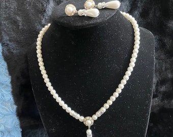 Vintage pearls necklace and earrings set please look at pictures read details, Vintage Necklace plus earrings set crystals and rhinestones