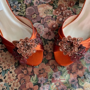 Zapatos color online cobre
