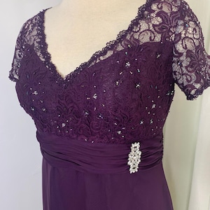 Vintage Caterina Aubergine Purple Lace Bodice Formal Dress - Size 16