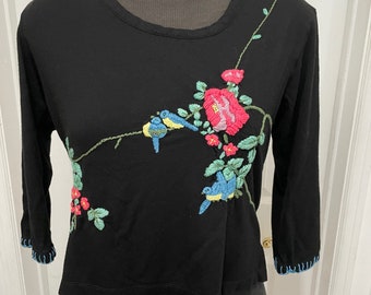 Vintage Knitted Top: Black Blouse with Floral Embroidery, 3/4 Sleeves