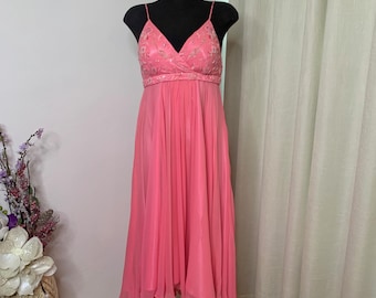 Maat 6 Roze zijden vintage galajurk met kralen, zijden roze jurk spaghettibandjes halflang, lage zoom, formele kleding, helder, Y2k 2000-mode