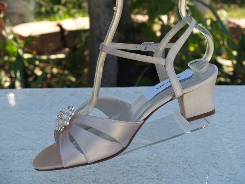 comfortable champagne wedding shoes