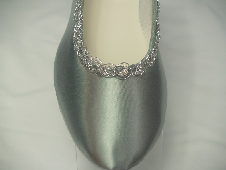 satin shoes that can be dyed