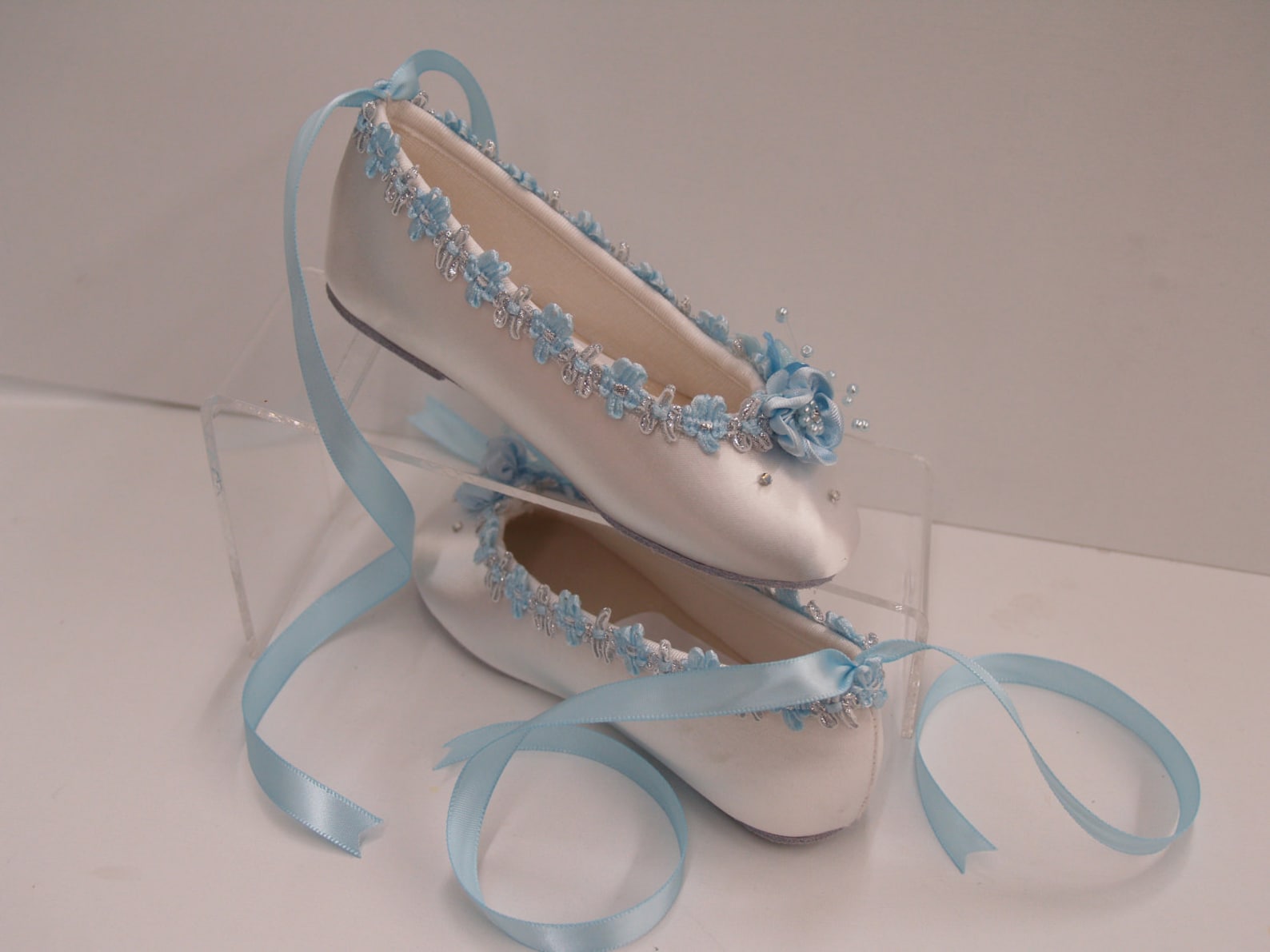 size 7 1/2 flower girl ballet style slipper blue white silver ready to ship,girls shoes,lace up ribbon,ballet style flats,light