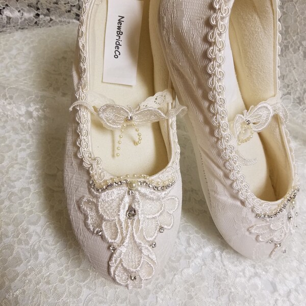womens ivory flats