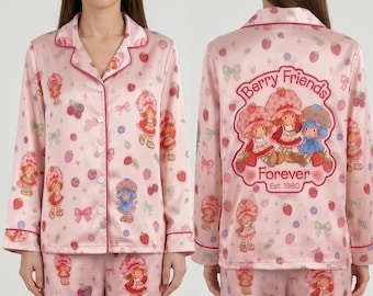 Conjunto de pijama rosa satinado con estampado de Strawberry Shortcake, ropa de dormir retro de los años 80, ropa de estar por casa con botones.