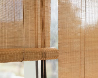 竹製のローマンシェード、和風、自然光を通すカーテン、環境に優しい窓装飾