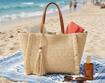 Borsa tote in paglia intrecciata con nappina, borsetta a tracolla boho da spiaggia, borsa a mano estiva per il mercato, borsa da pendolarismo con tracolla regolabile, regalo minimalista per lei