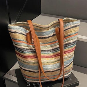 Colourful Crochet Shoulder Bag - Handmade Boho Striped Straw Bag with Zipper & Sturdy Base - Summer Beach Vacation Tote - Woven Handbag