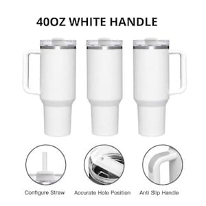 K&ouml;nnte beinhalten: Drei wei&szlig;e isolierte Becher mit transparenten Deckeln und Griffen. Der Text "400OZ WHITE HANDLE" steht oben. Zus&auml;tzliche Bilder zeigen die Strohkonfiguration, die Lochposition und die rutschfesten Griffmerkmale.