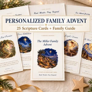Peut inclure: Un ensemble de cartes d'Écritures pour l'avent familial et un guide familial. Les cartes présentent des illustrations religieuses, dont une étoile au-dessus d'une ville, et du texte comme The Miller Family Advent et The First Promise.