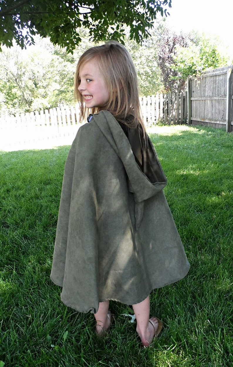 Prince Frozen Elf witch Wizard 27 Children/'s Traveler Fancy microsuede Cape Cloak Custom