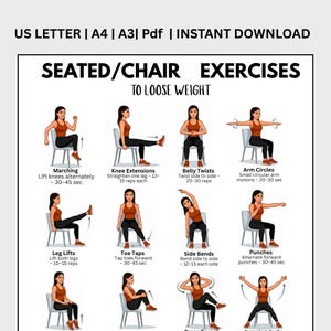 Puede incluir: Una taza de cerámica blanca con un asa negra y el texto "But First, Coffee" en negro y negrita. La taza está sobre una superficie de madera. La taza mide aproximadamente 10 cm de alto.