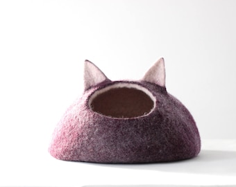 Pet bed cave for cats. Cat bed with ears. Pet bed for small dogs.