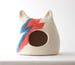 Ziggy Stardust Cat bed. Aladdin Sane cat bed. Bowie cat cave. Wool cat house. Gift for pets.