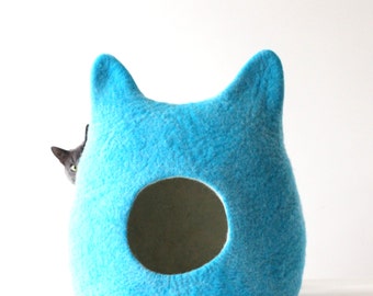 Cat lovers gift. Wool cat bed cave. Cat house. Pet sleeping place.