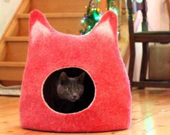 Red cat bed cot, wool cat house. Christmas gift for cat. Cat nap cat sleeping place.