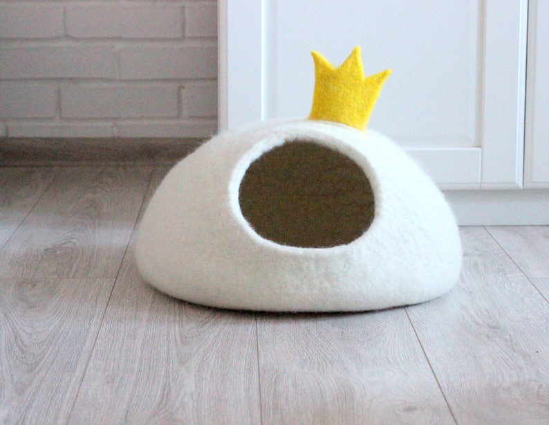 White cat bed with princess crown wool cat cave cat house handmade cat bed original gift for pets small dog bed stylish home decor modern image 5