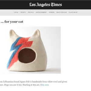 Ziggy Stardust Cat bed. Aladdin Sane cat bed. Bowie cat cave. Wool cat house. Gift for pets. image 3