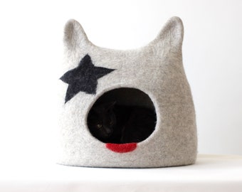 Kiss Rock Band inspired Cat bed, Kiss cat cave, wool cat house. Cat bed with ears, small dog bed. Gift for cat lovers