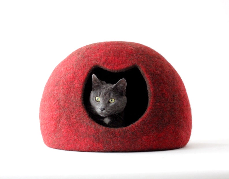 Red cat cave . Felted wool cat house. Pet holiday Christmas gift. image 1
