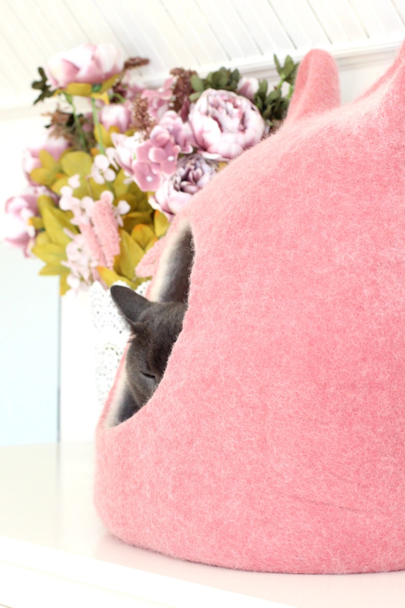 Comfy Cat Bed. Pale Pink Cat Cave. Wool Cat House. Gift for Etsy