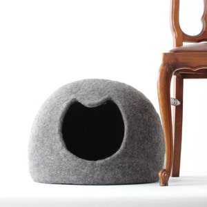 Natural gray cat bed cave cot pet house. Gift for cat. Felt wool cat house. image 1