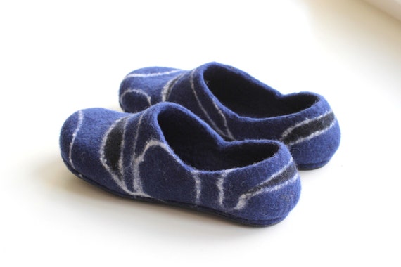 warm house shoes