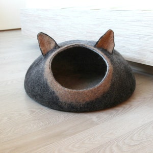 Small dog bed from natural wool in black brown with natural white. Pet bed with ears. image 2