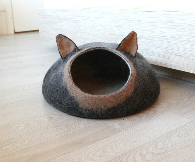 Small dog bed from natural wool in black brown with natural white. Pet bed with ears. image 2